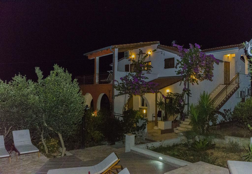 Apartment Piveta Trogir Ngoại thất bức ảnh