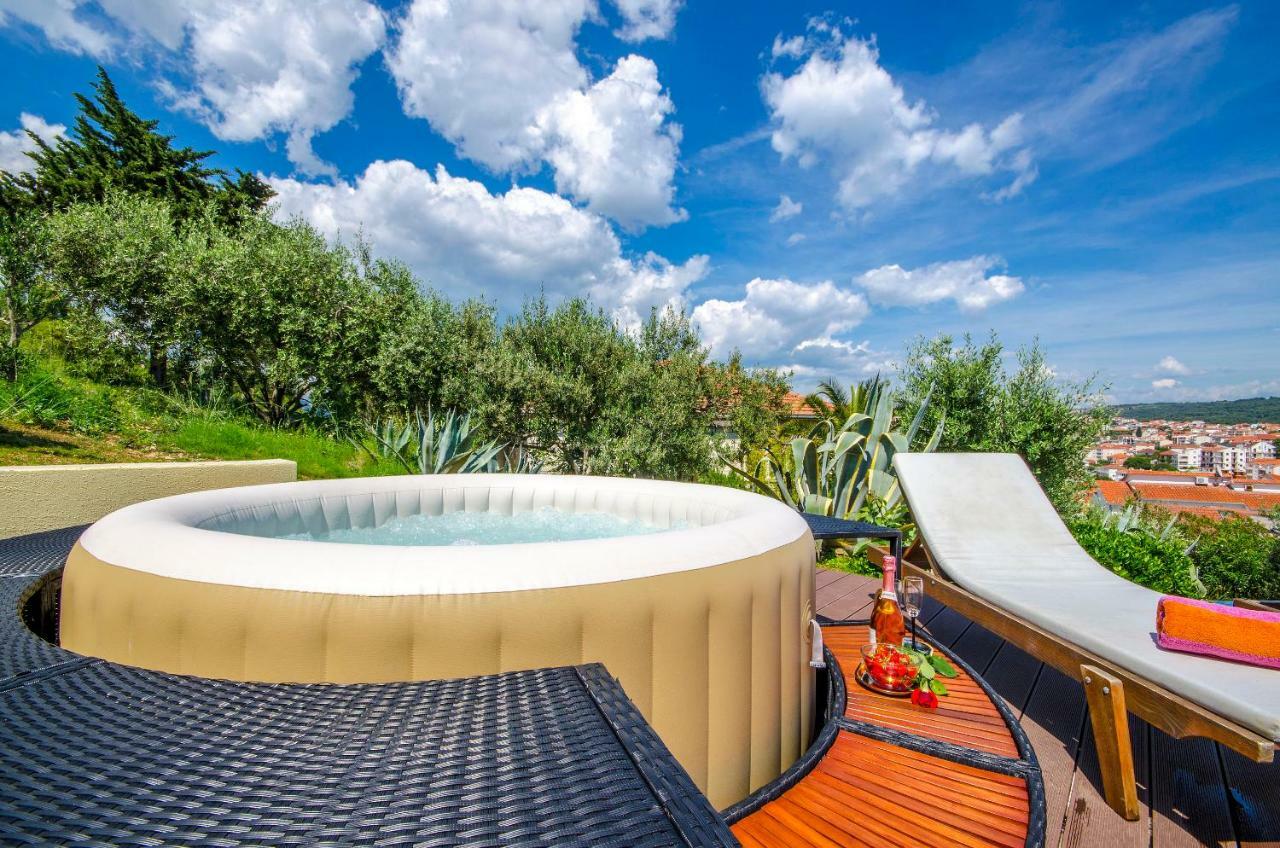 Apartment Piveta Trogir Ngoại thất bức ảnh